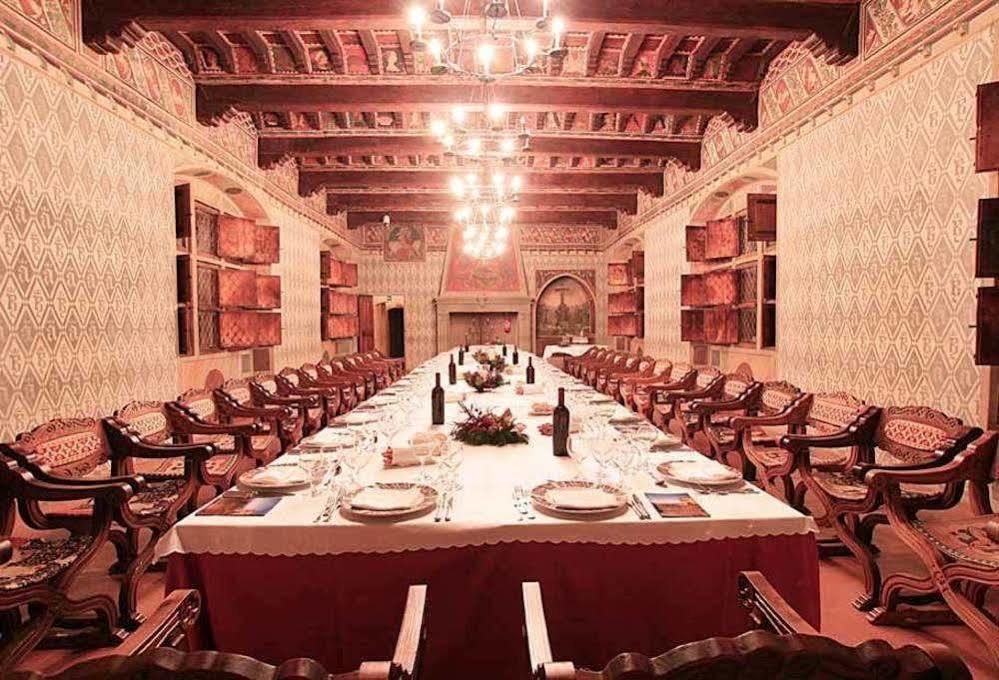 Castello Di Pavone Hotel Pavone Canavese Eksteriør billede